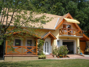 Emilia Apartmanház